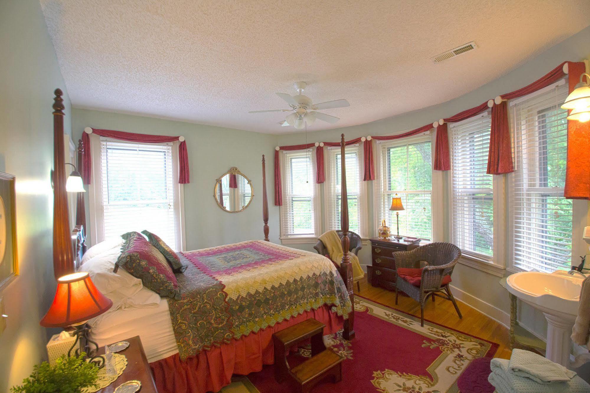 Orchard House B&B Lovingston Eksteriør billede